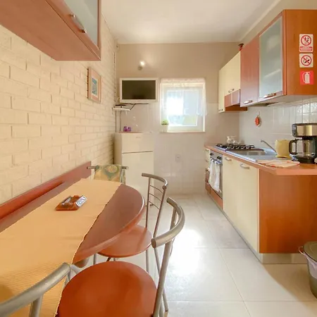 Apartman Romana 2 Stari *